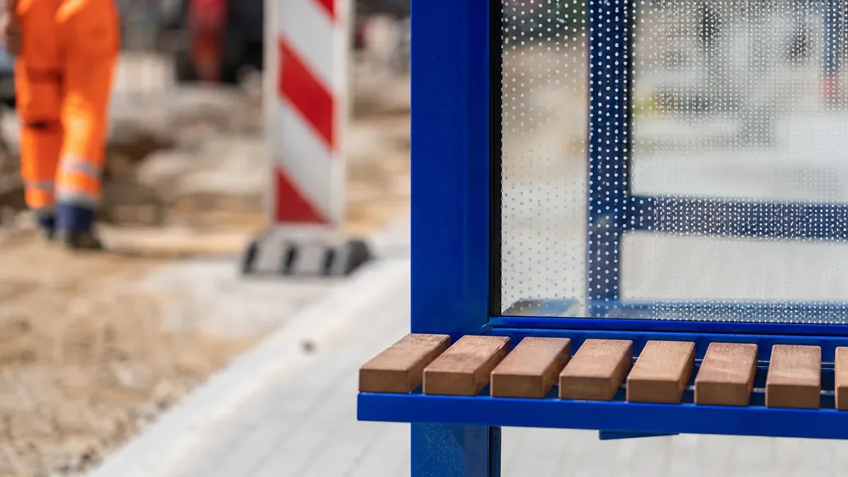 Remont ulicy Piłsudskiego zmieni położenie przystanków SP 13