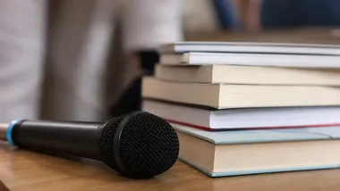 Biblioteka Herberta kończy 80 lat - jubileusz zabrzmi słowem i muzyką