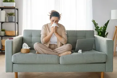 Jak radzić sobie z przewlekłym zatkanym nosem