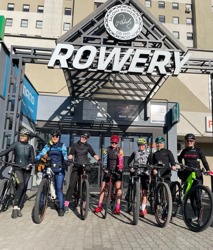 Obrazek przedstawia grafikę promocyjną wydarzenia Wtorkowe wspólne przejazdy MTB dla kobiet w Gorzowie Wielkopolskim