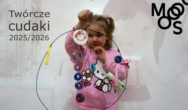 Grafika promocyjna wydarzenia Twórcze cudaki — warsztaty rodzinne dla dzieci 5–7 lat