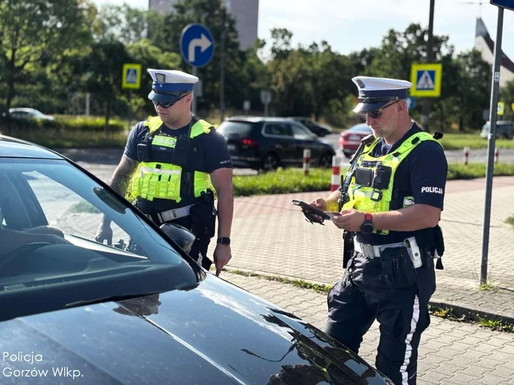 Piesi i rowerzyści pod kontrolą policjantów w Gorzowie Wielkopolskim