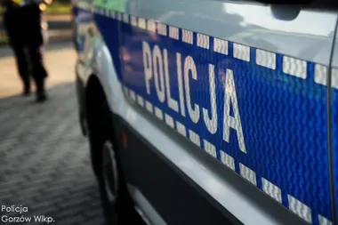 Piesza na S3 o krok od tragedii - policjantki zareagowały błyskawicznie